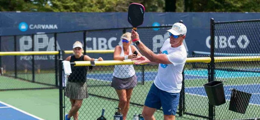 How to Handle Wind While Playing Pickleball Outdoors